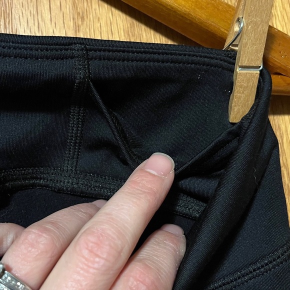 Under Armour Jet Black Active Leggings - Picture 7 of 11